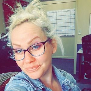 Meet your Posher, Kendra